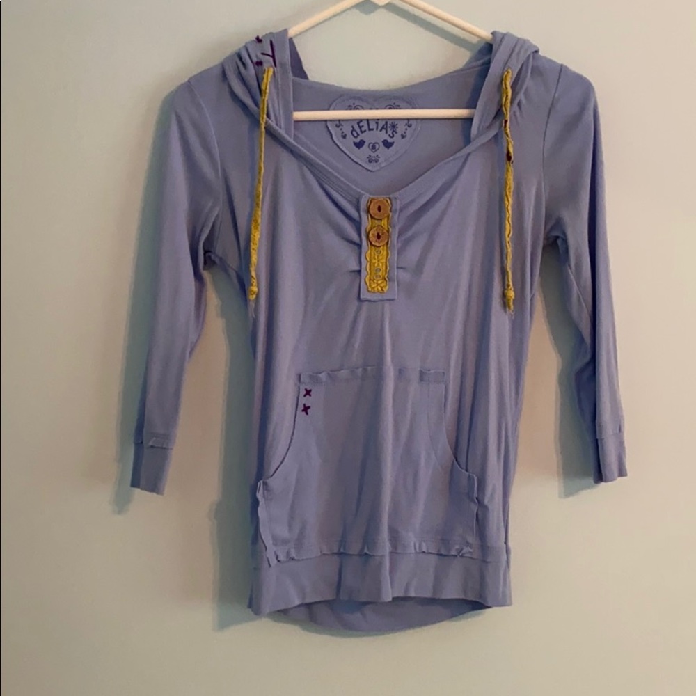 3/4 sleeve shirt with hood, pockets, and buttons!